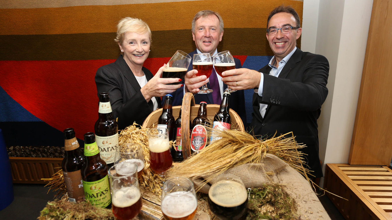At the launch of Bord Bia’s new report on the craft beer market in Ireland were (from left): Beverages Manager at Bord Bia Denise Murphy;  Minister for Agriculture, Food and the Marine Michael Creed and Seamus O’Hara of Carlow Brewing Company.