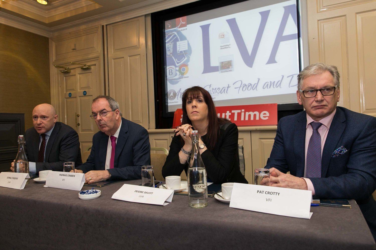 From left: LVA Chief Executive Donall O’Keeffe, VFI Chief Executive Padraig Cribben, LVA Chair Deirdre Devitt and VFI President Pat Crotty call on the Minister for Justice Frances Fitzgerald to introduce the necessary legislation in time for Easter 2017 and to avoid further procrastination by deferring it to the Sale of Alcohol Bill.