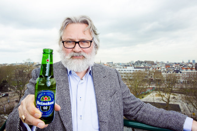 Heineken’s Global Craft and Brew Master Willem van Waesberghe with the brand’s iconic green label turned blue – the colour associated with the alcohol-free category.