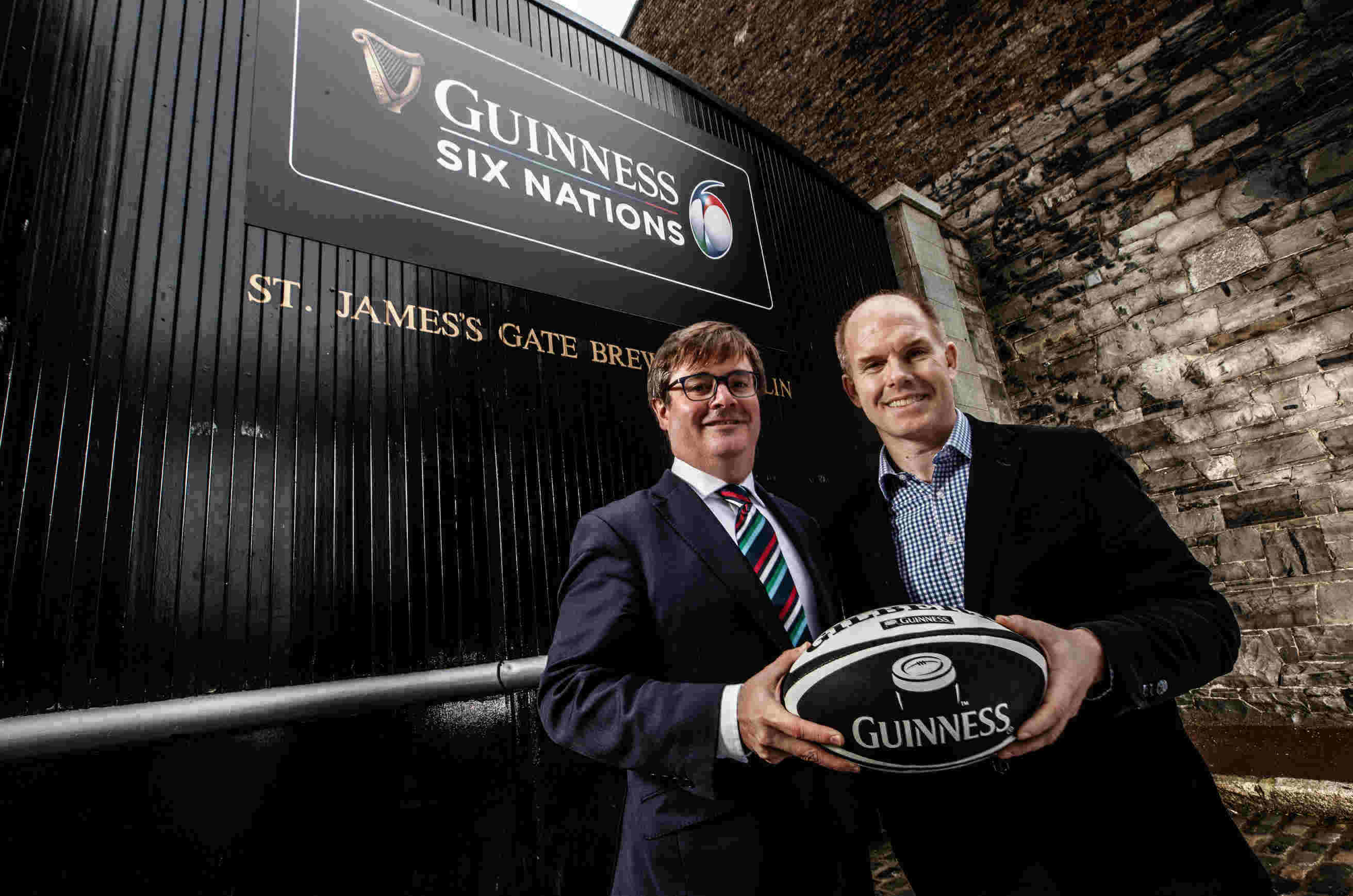Pint Partnership - From left: Ben Morel, Chief Executive of Six Nations and Mark Sandys, Global Head of Beer & Baileys at Diageo.