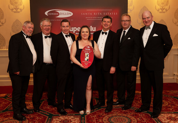 From left: Tomas Garvey, Kevin O'Connor, Cliona Ekren and Jim Garvey of Garvey’s SuperValu Dingle, Kerry, Overall Winner SuperValu Off-Licence of the Year, with Edward Dillon’s Andy O’Hara and Santa Rita’s Tom Gaskin.