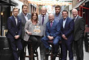 At the launch of the Irish Pub Awards 2019 were (from left): Damien Smyth of Musgrave MarketPlace; Ciaran Budds from Molson Coors, The Bankers Bar’s Leona Campbell, VFI President Padraic McGann, LVA Chairman Alan Campbell, C&C Gleeson’s Ross Bissett, Shane Barry, Diageo Ireland and Molson Coors’ Michael Dooley, Molson Coors. 